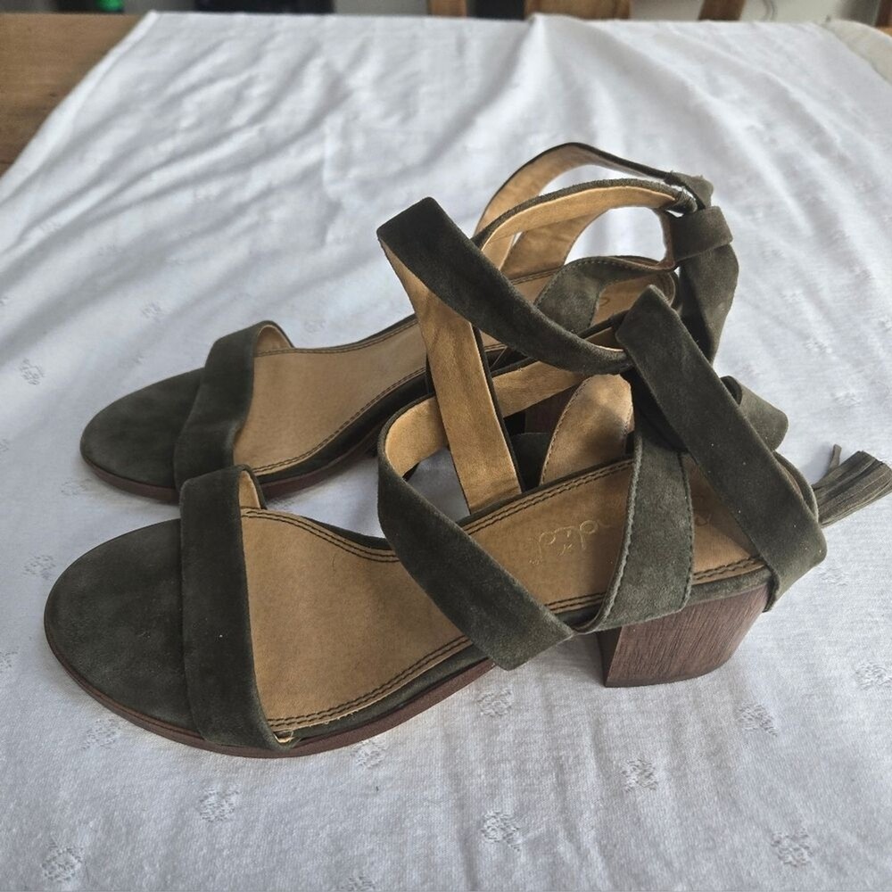 Splendid Dark Olive Green Strappy Sandal Heels Size 10